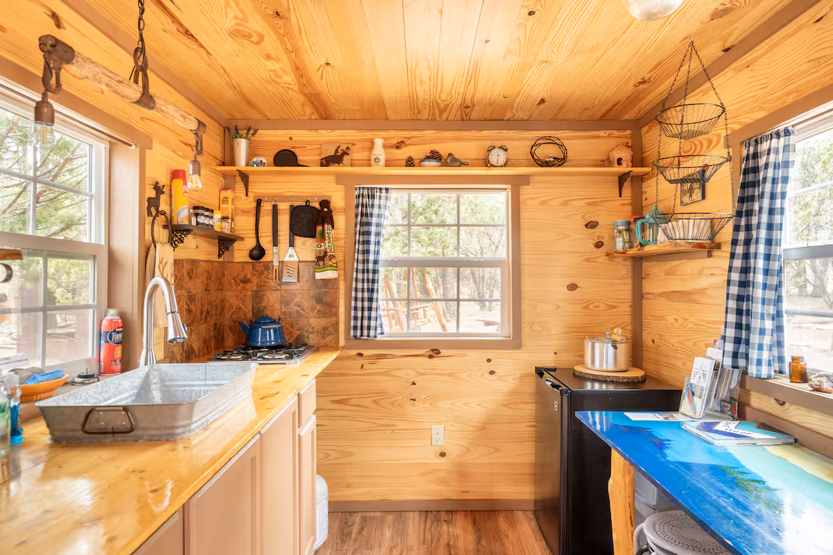 The Thunderbird Tiny House photo 4